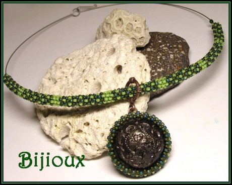 955 černý fimošon v zelené.jpg