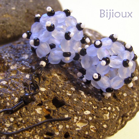 914 molekulymodré.jpg